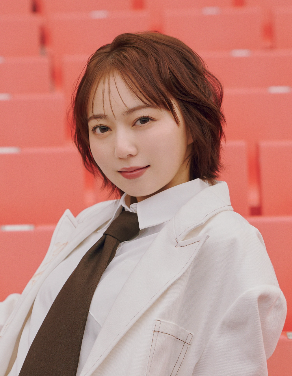 安本彩花